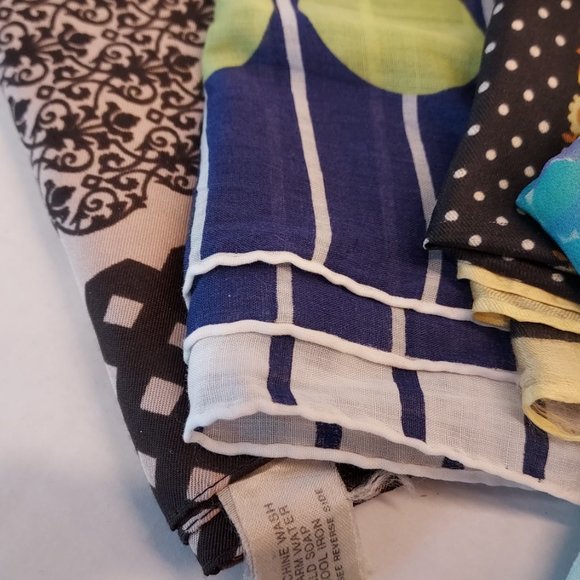 BOX of 11 Vintage handkerchief's and scarves - Picture 6 of 11